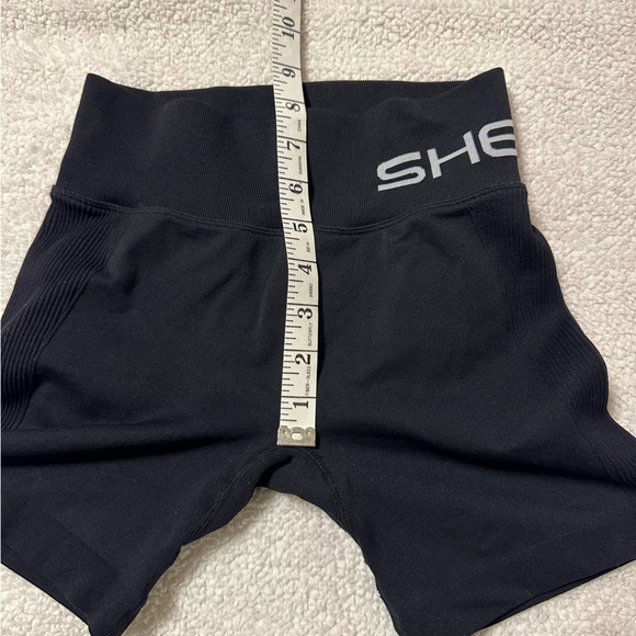 Shefit Seamless Scrunch Bootie High-Rise Bike Workout Shorts Black - Picture 11 of 16